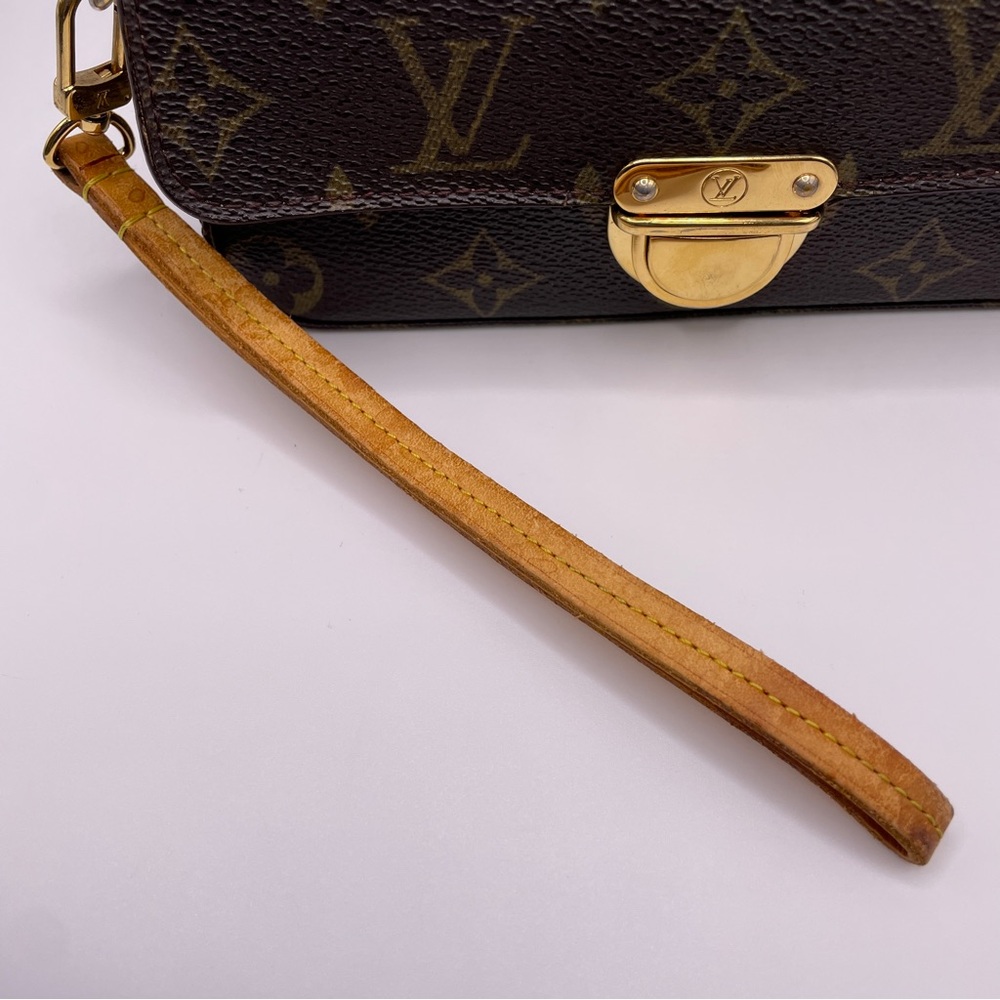 Louis Vuitton Monogram Glasses Case - Picture 8 of 8